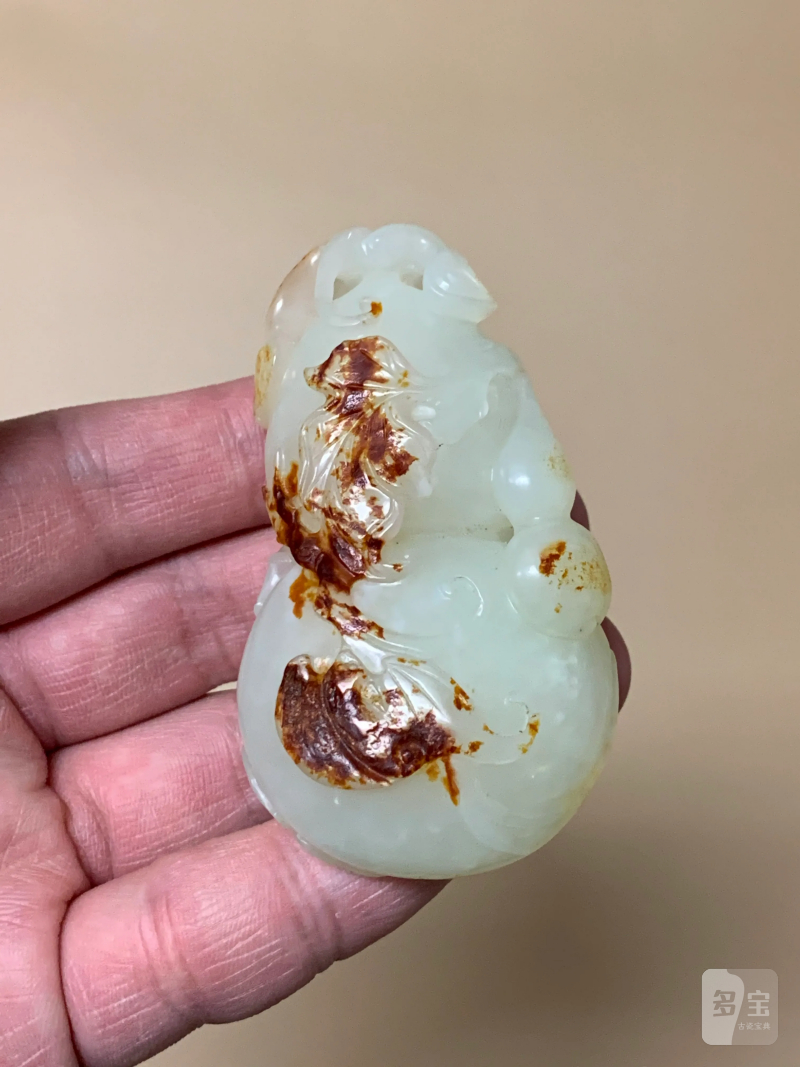 清 白玉红皮巧雕葫芦镇纸 - 图2